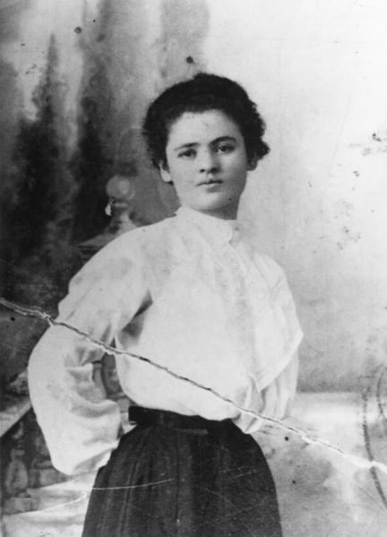 Clara Lemlich, a young woman in a shirtwaist.